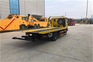 罗城非事故拖车